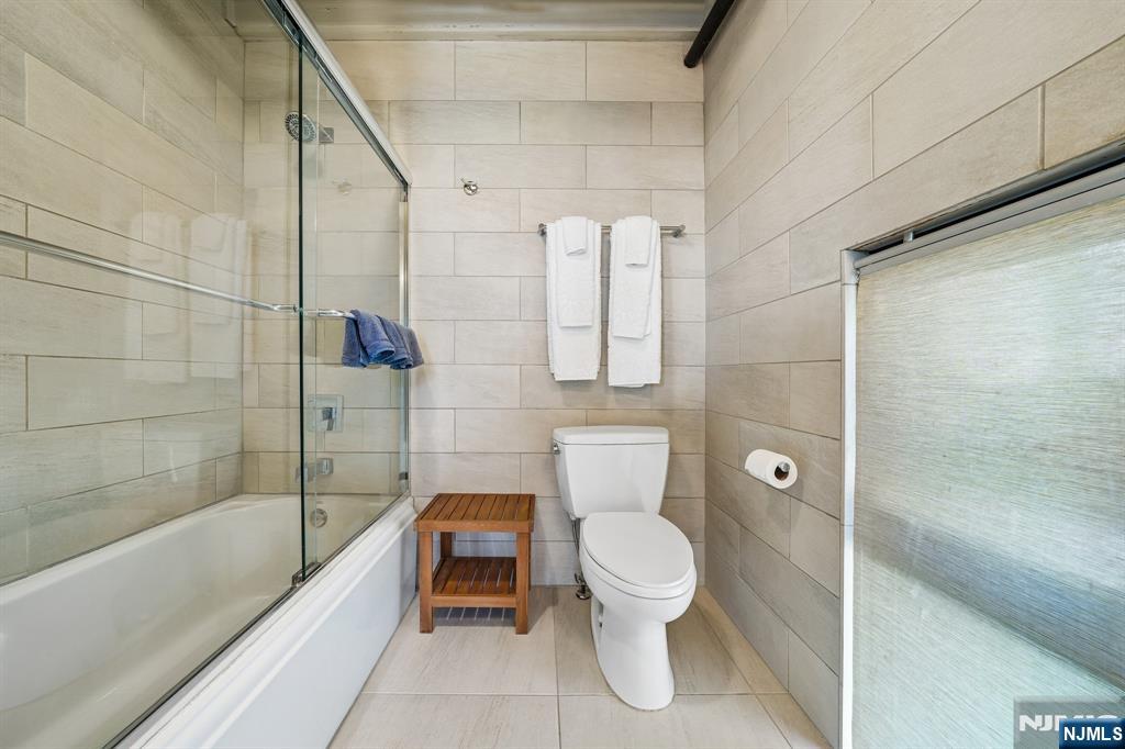51 Greenwood Avenue 1