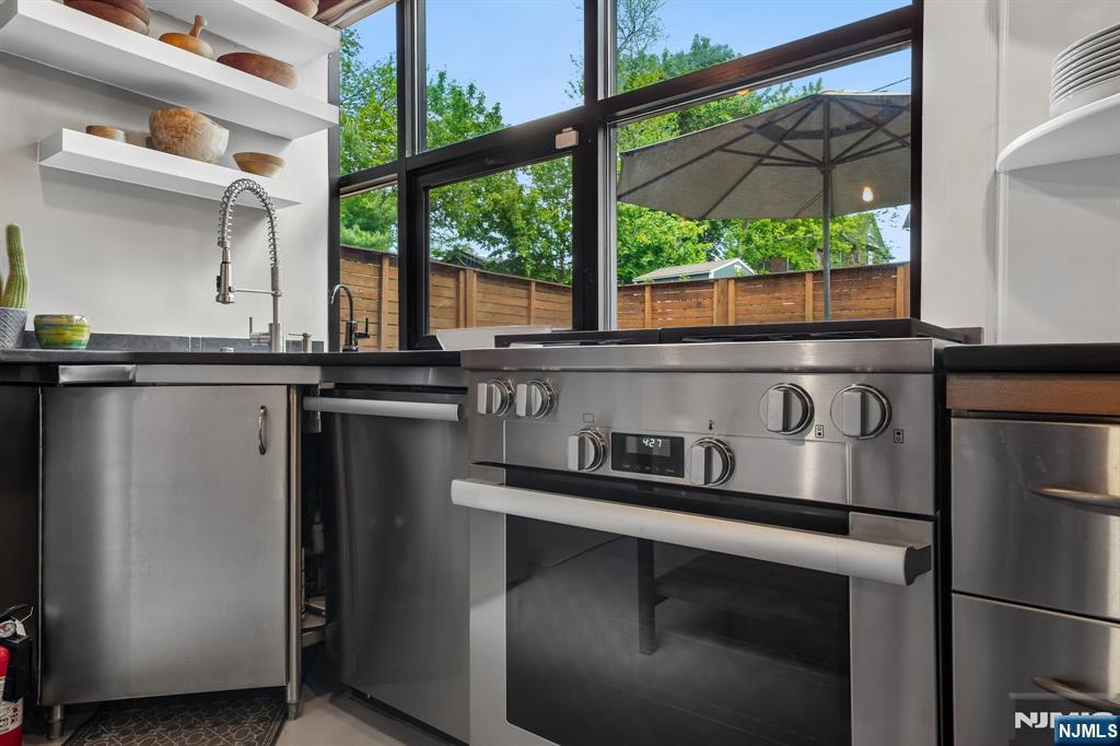 51 Greenwood Avenue 1