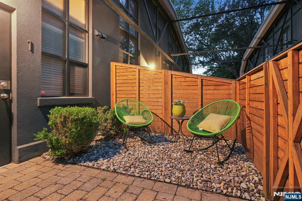 51 Greenwood Avenue 1