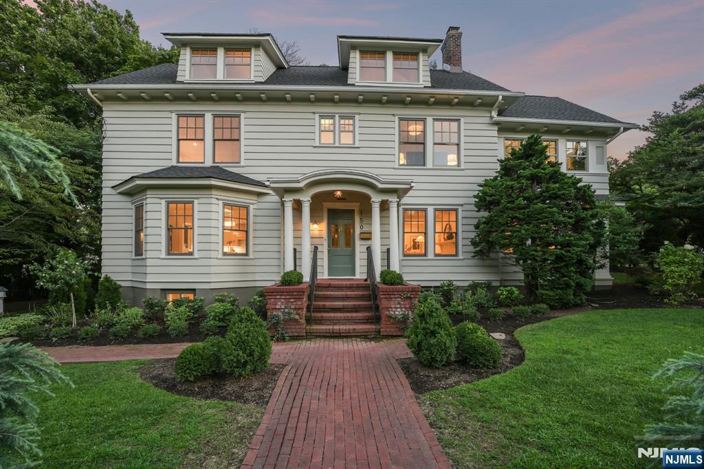 150 Gordonhurst Avenue