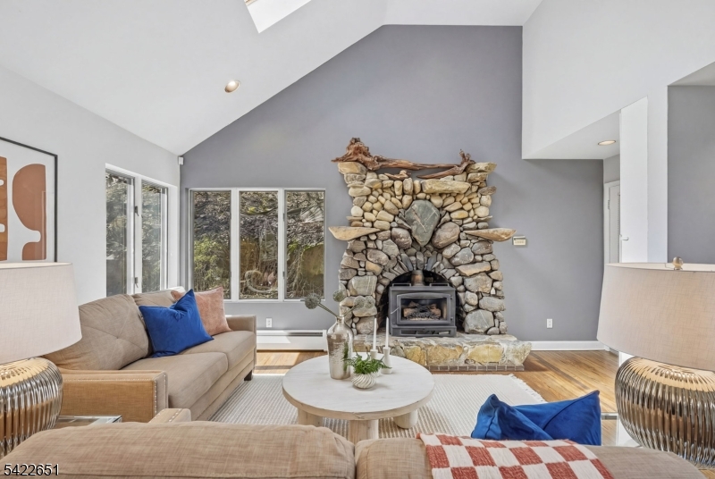 54 Upper High Crest Drive