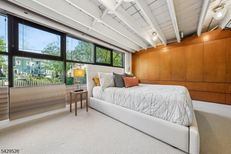 51 Greenwood Ave 1