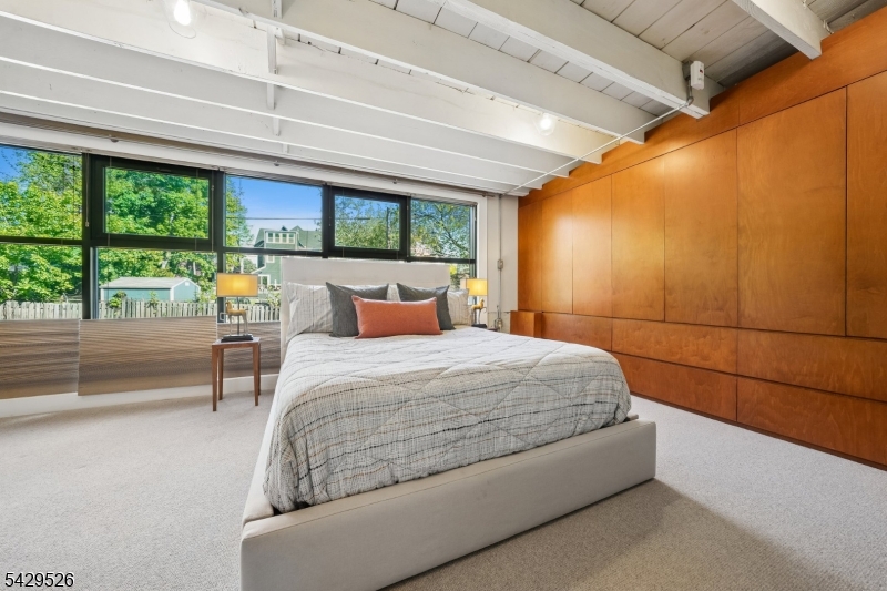51 Greenwood Ave 1