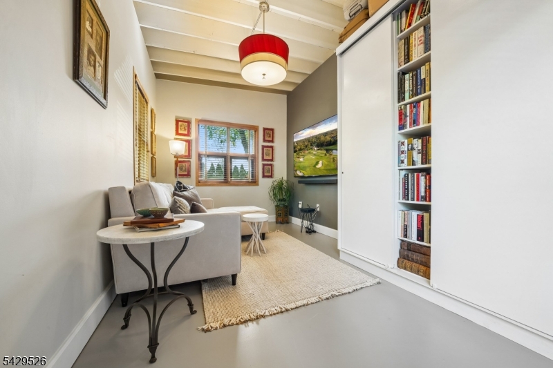51 Greenwood Ave 1