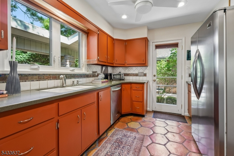 170 Northwoods Dr