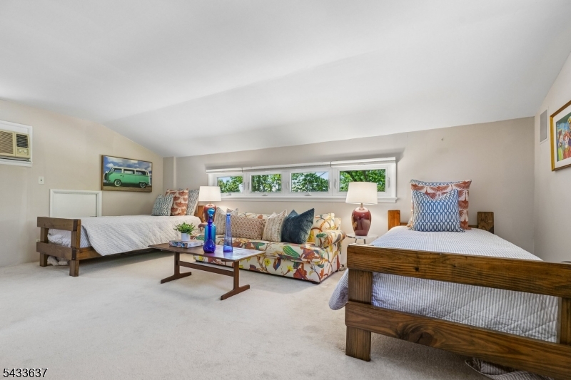 170 Northwoods Dr