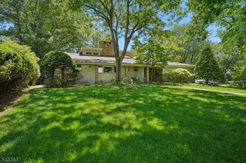 170 Northwoods Dr