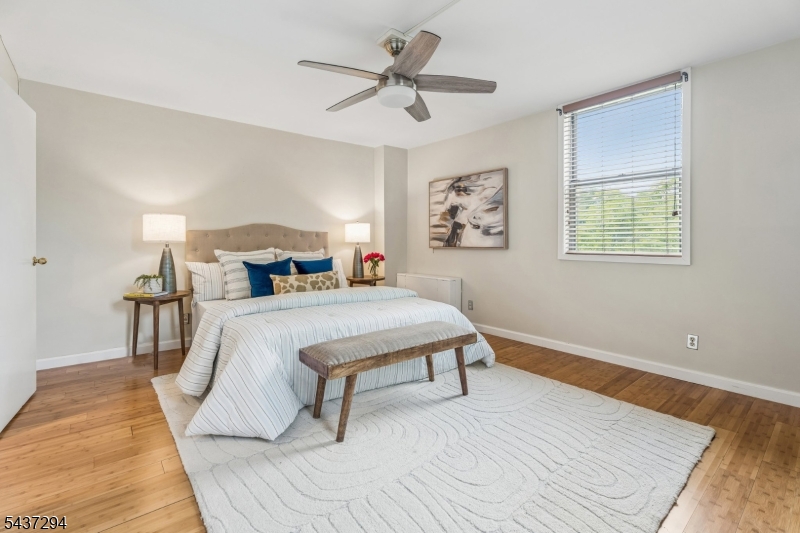 530 Valley Road C002V 2V