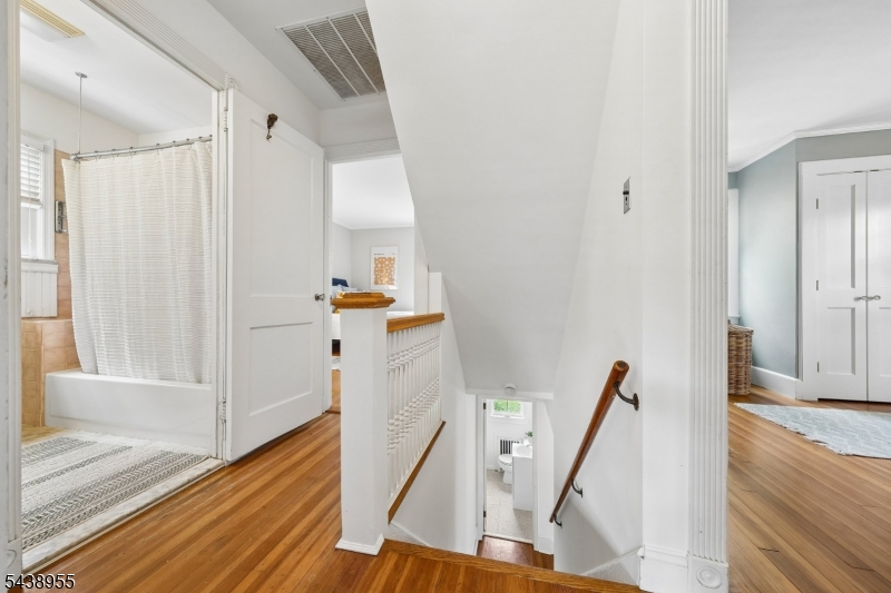 20 Euclid Pl