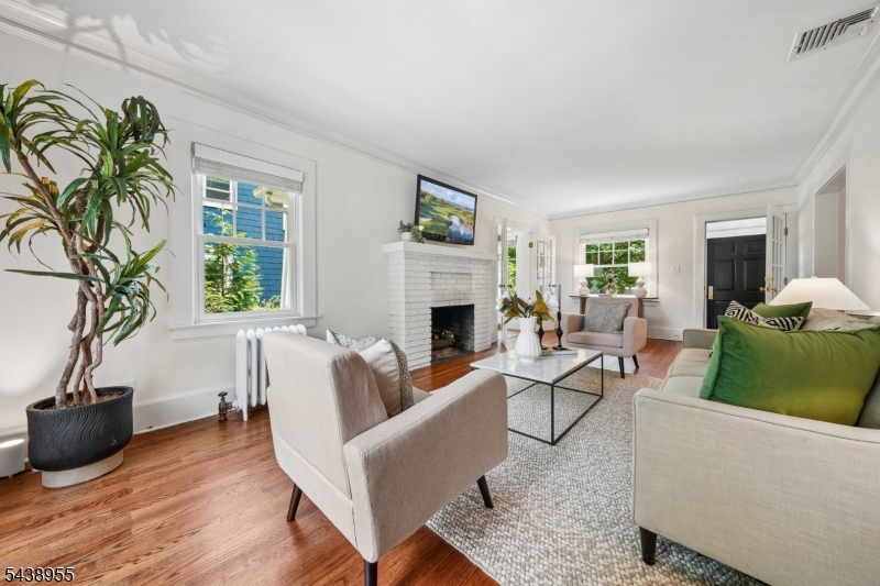 20 Euclid Pl