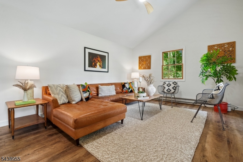 20 Euclid Pl