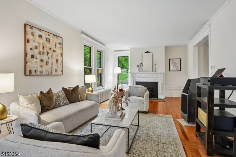 6 Edgehill Rd