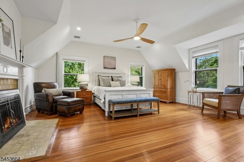 6 Edgehill Rd