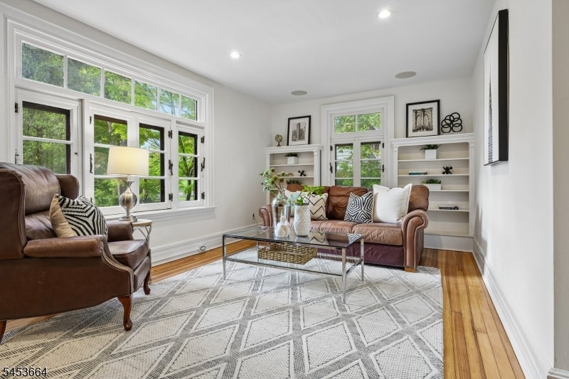 6 Edgehill Rd