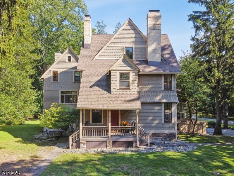 6 Edgehill Rd