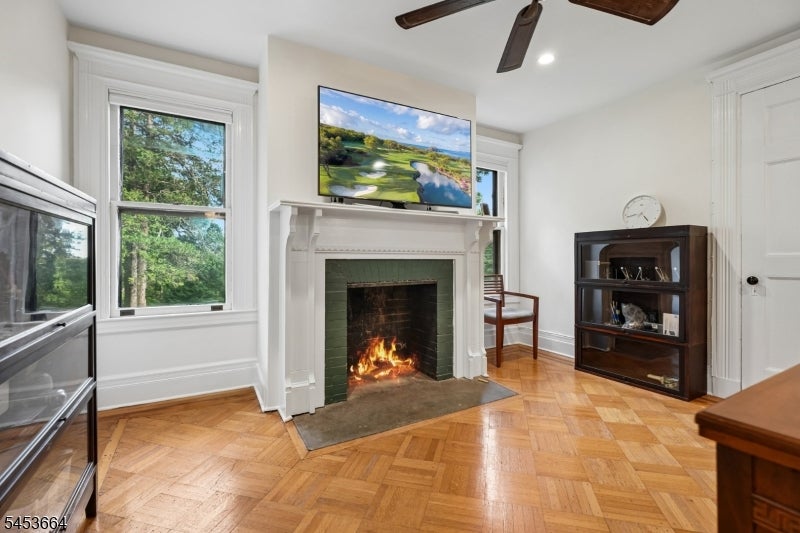 6 Edgehill Rd