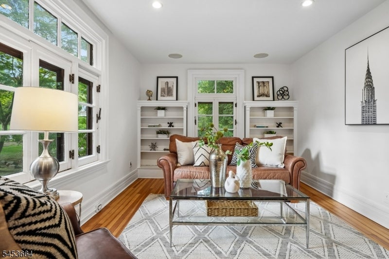 6 Edgehill Rd