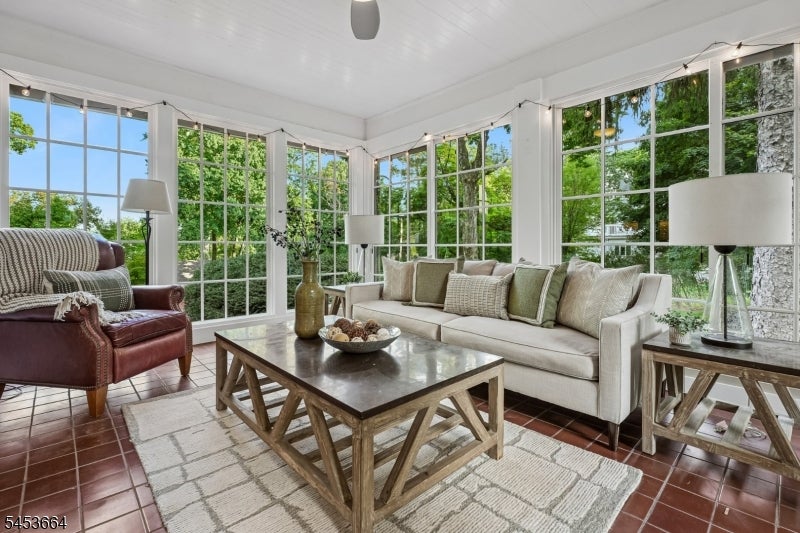 6 Edgehill Rd