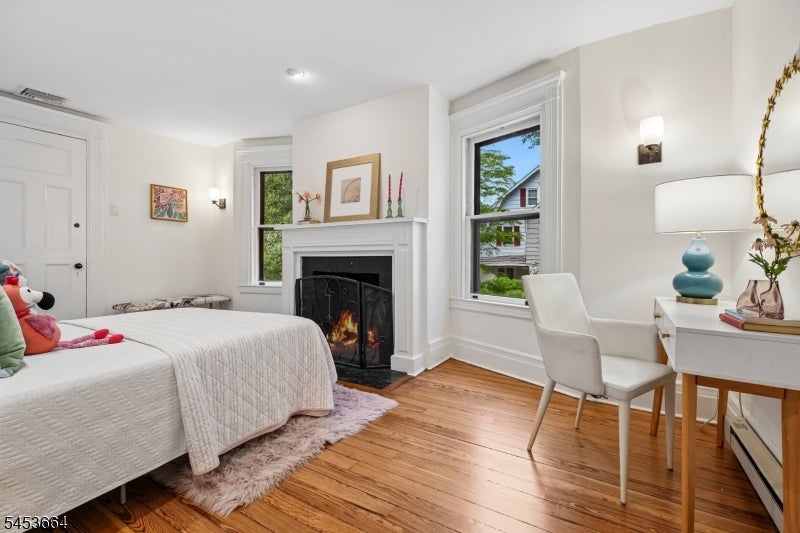 6 Edgehill Rd