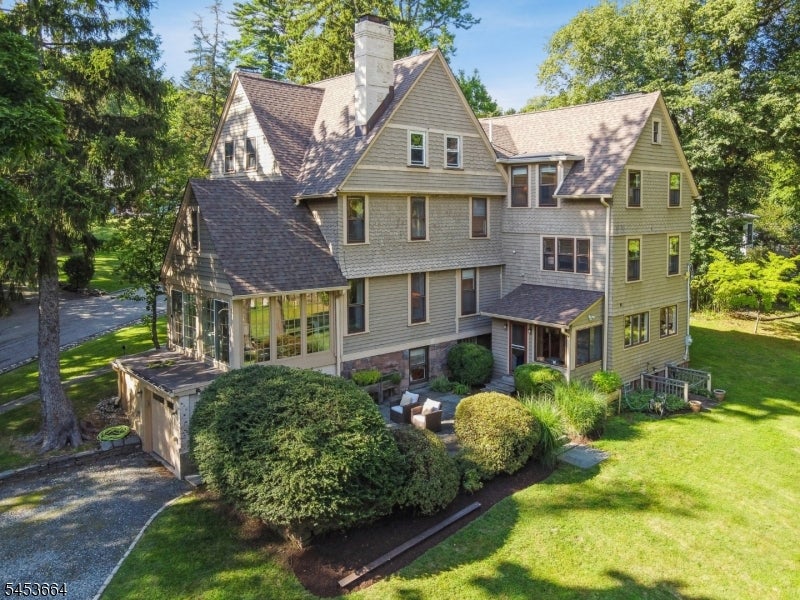 6 Edgehill Rd