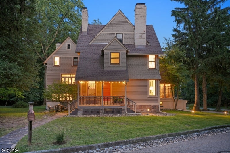 6 Edgehill Rd