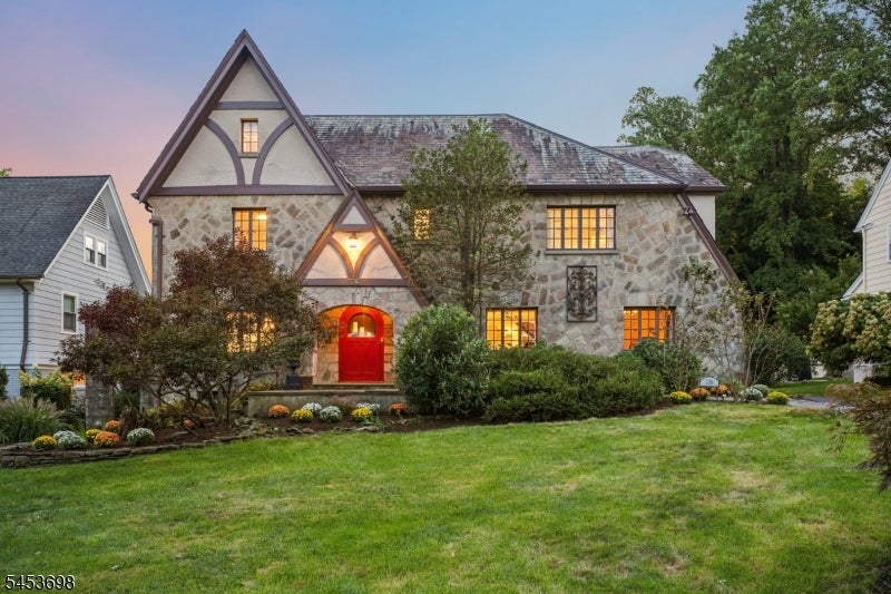 136 Summit Ave