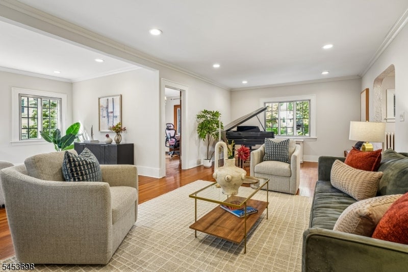 136 Summit Ave