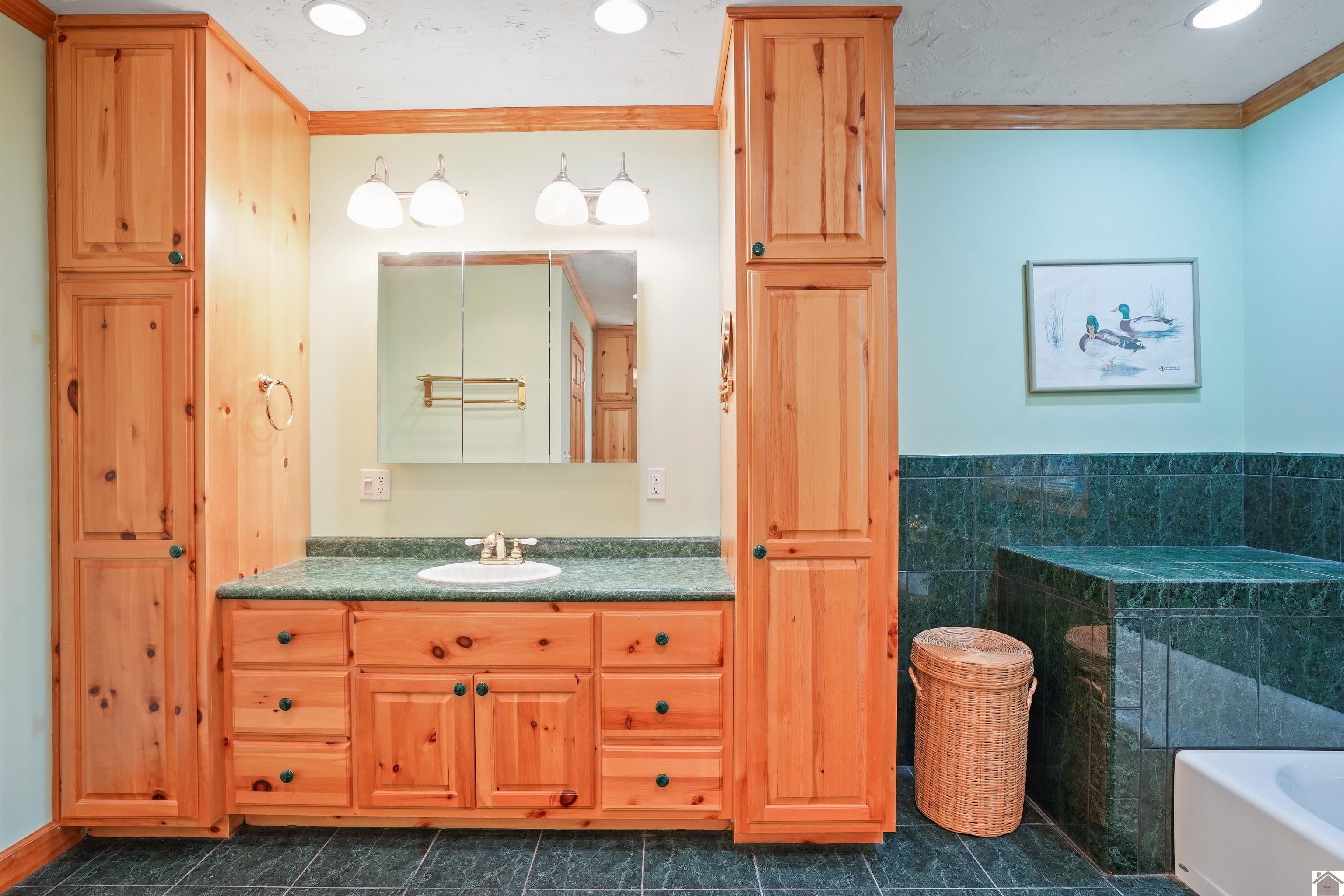 1621 Shoemaker Rd Unit: Kentucky Lake