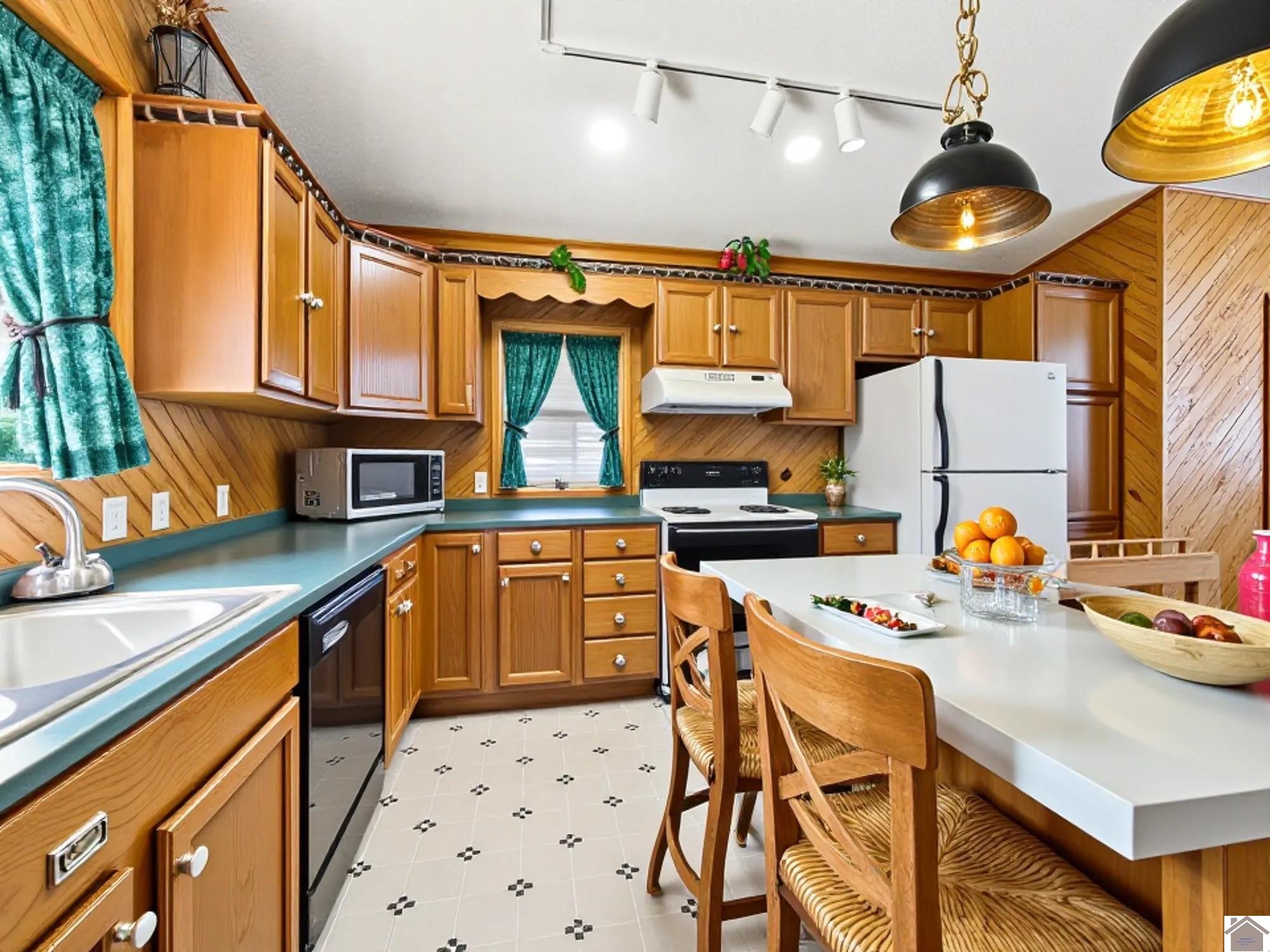 62 Lakeshore Dr Unit: Kentucky Lake