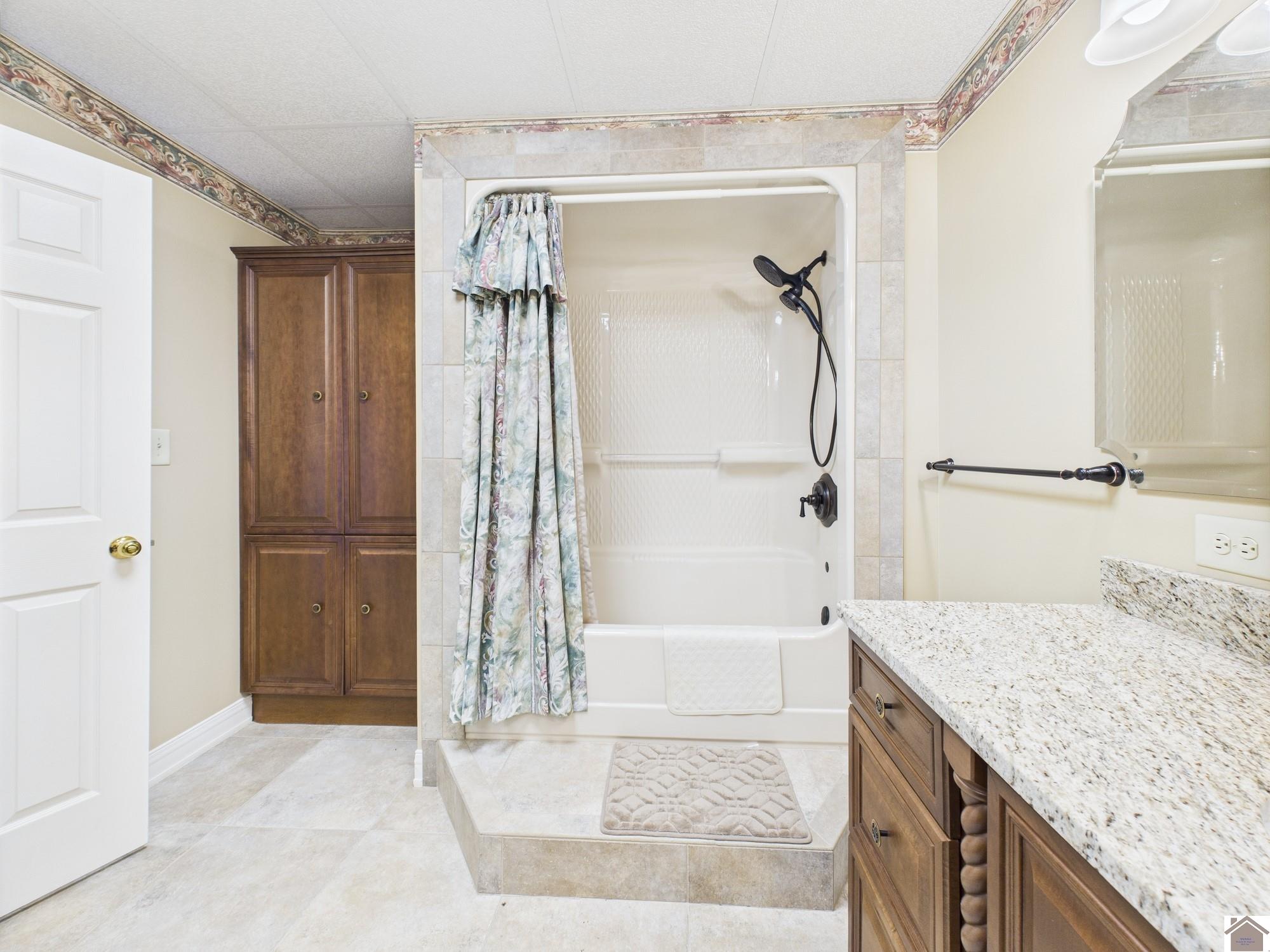 62 Lakeshore Dr Unit: Kentucky Lake