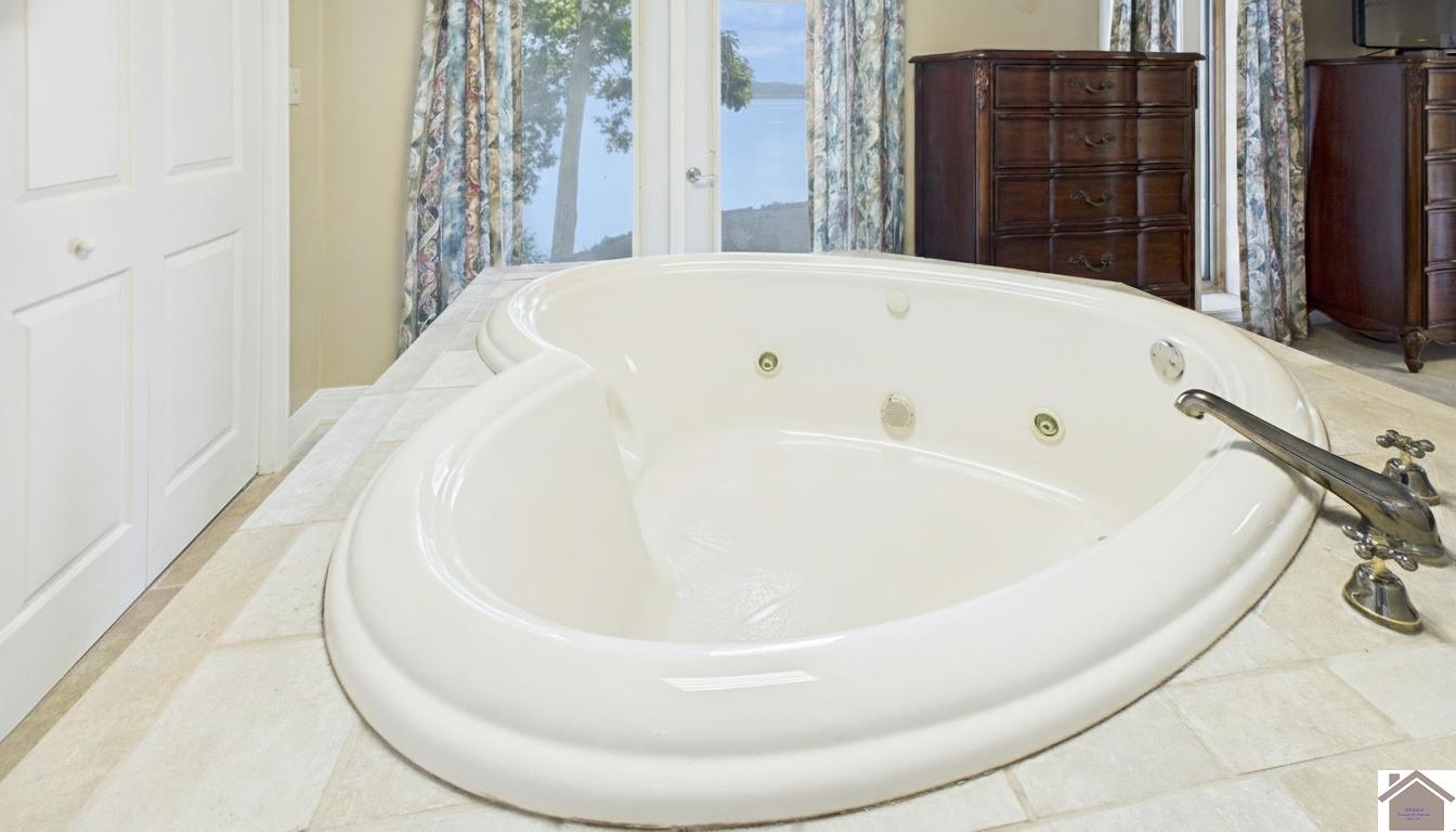 62 Lakeshore Dr Unit: Kentucky Lake