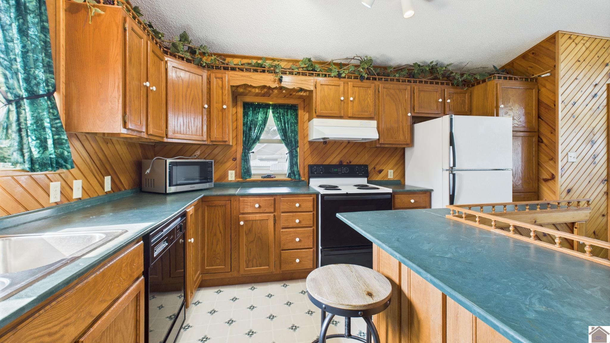 62 Lakeshore Dr Unit: Kentucky Lake