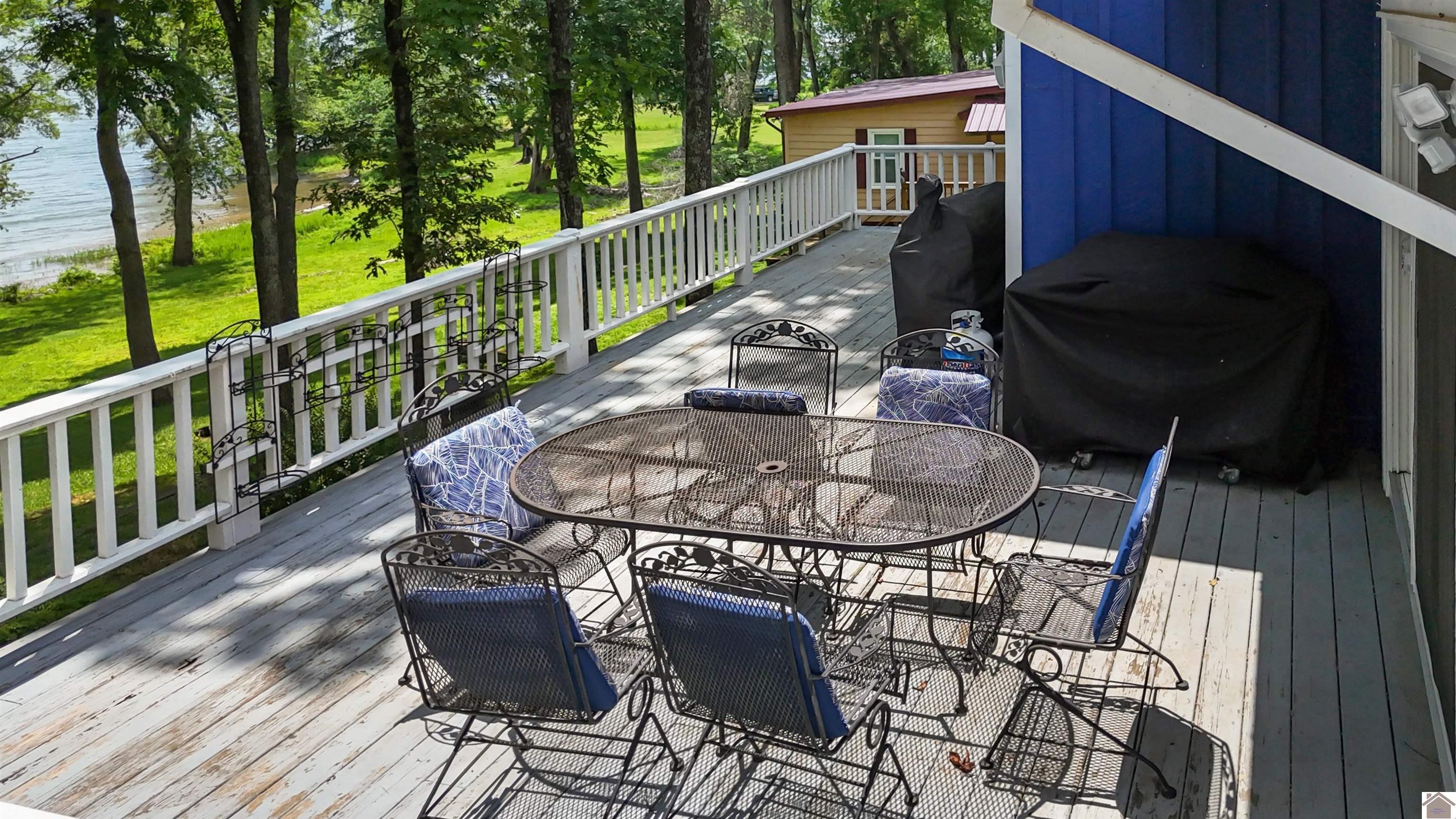 532 Waterway Trl