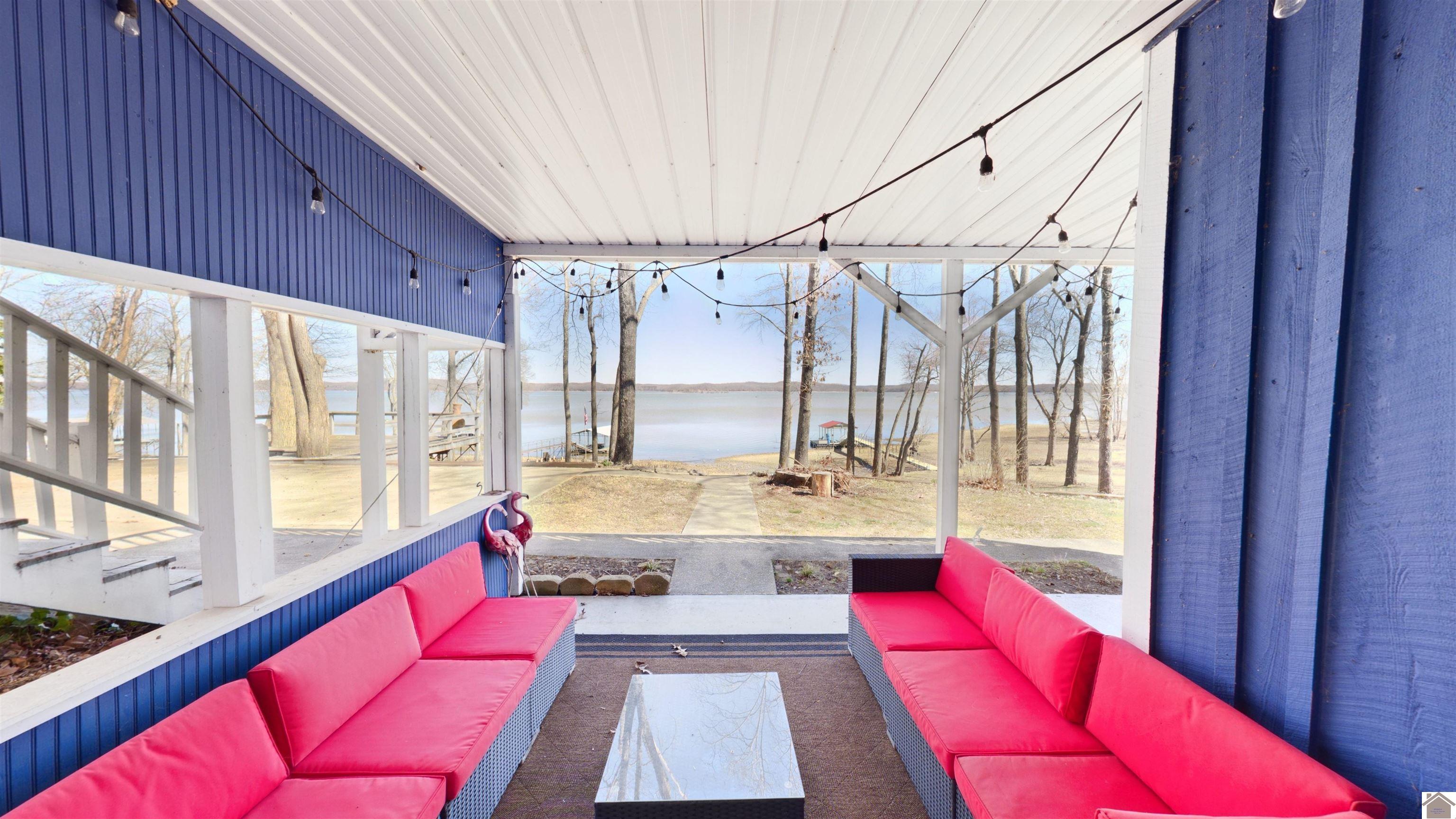532 Waterway Trl