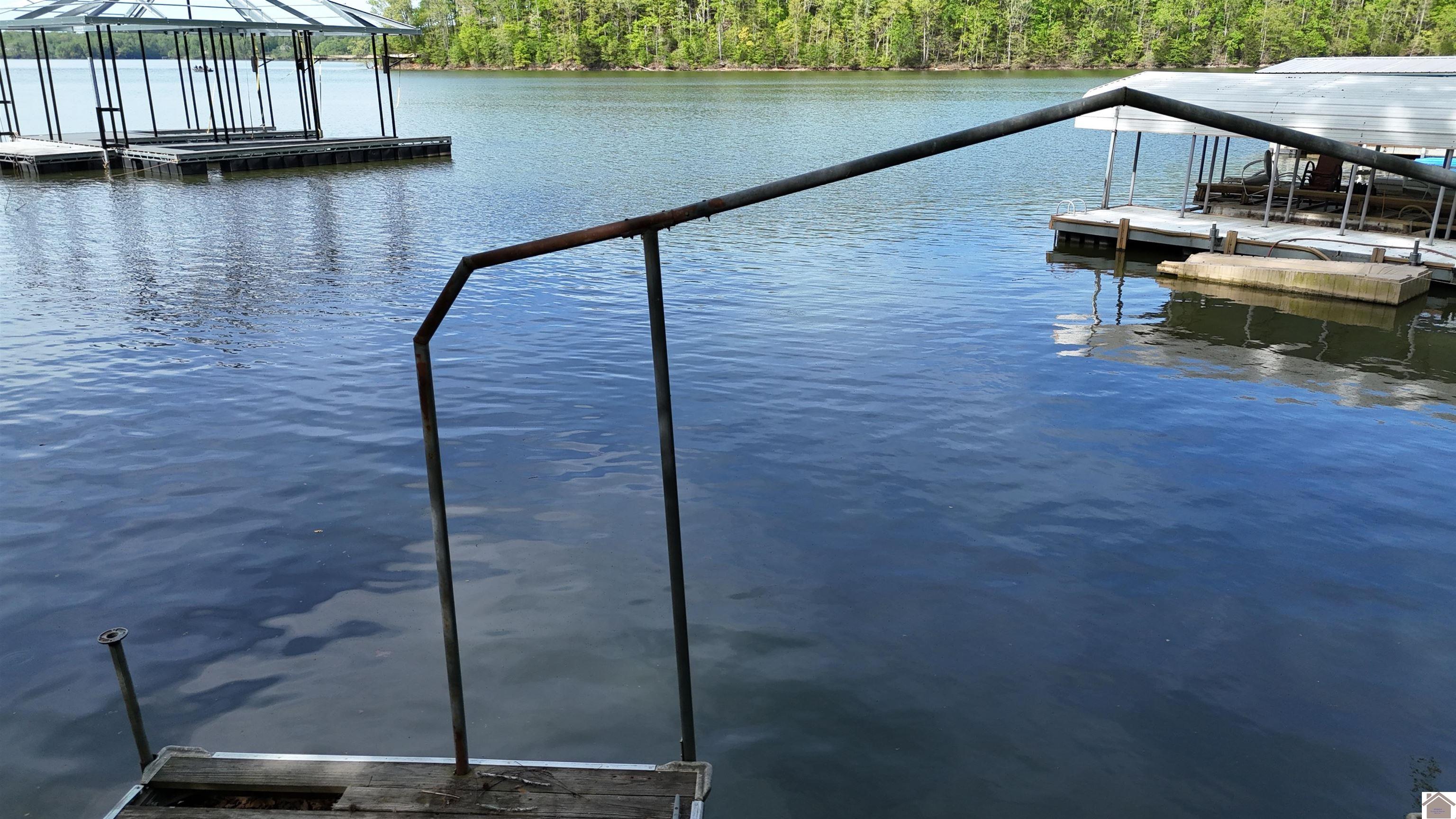 305 Forest Glen Dr. Unit: Lake Barkley