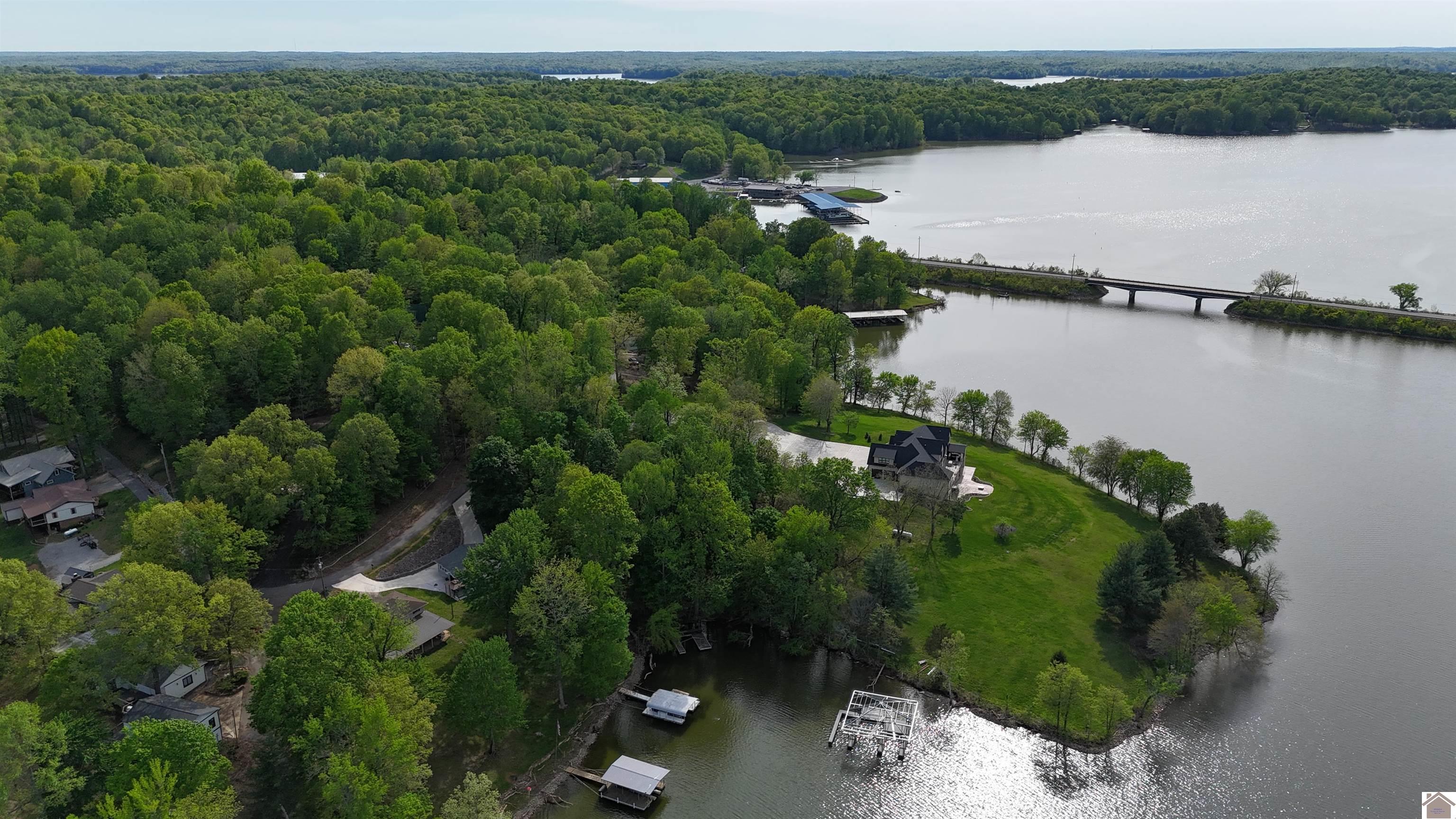 305 Forest Glen Dr. Unit: Lake Barkley