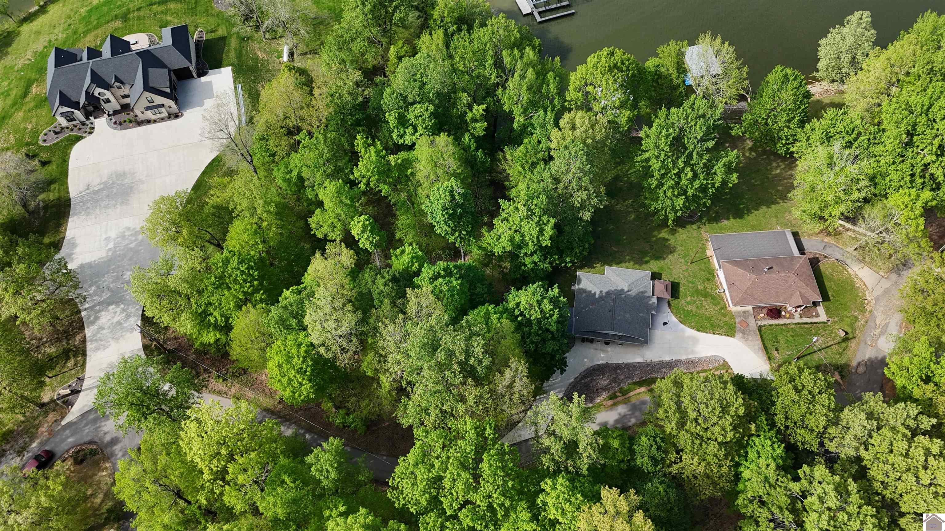 305 Forest Glen Dr. Unit: Lake Barkley