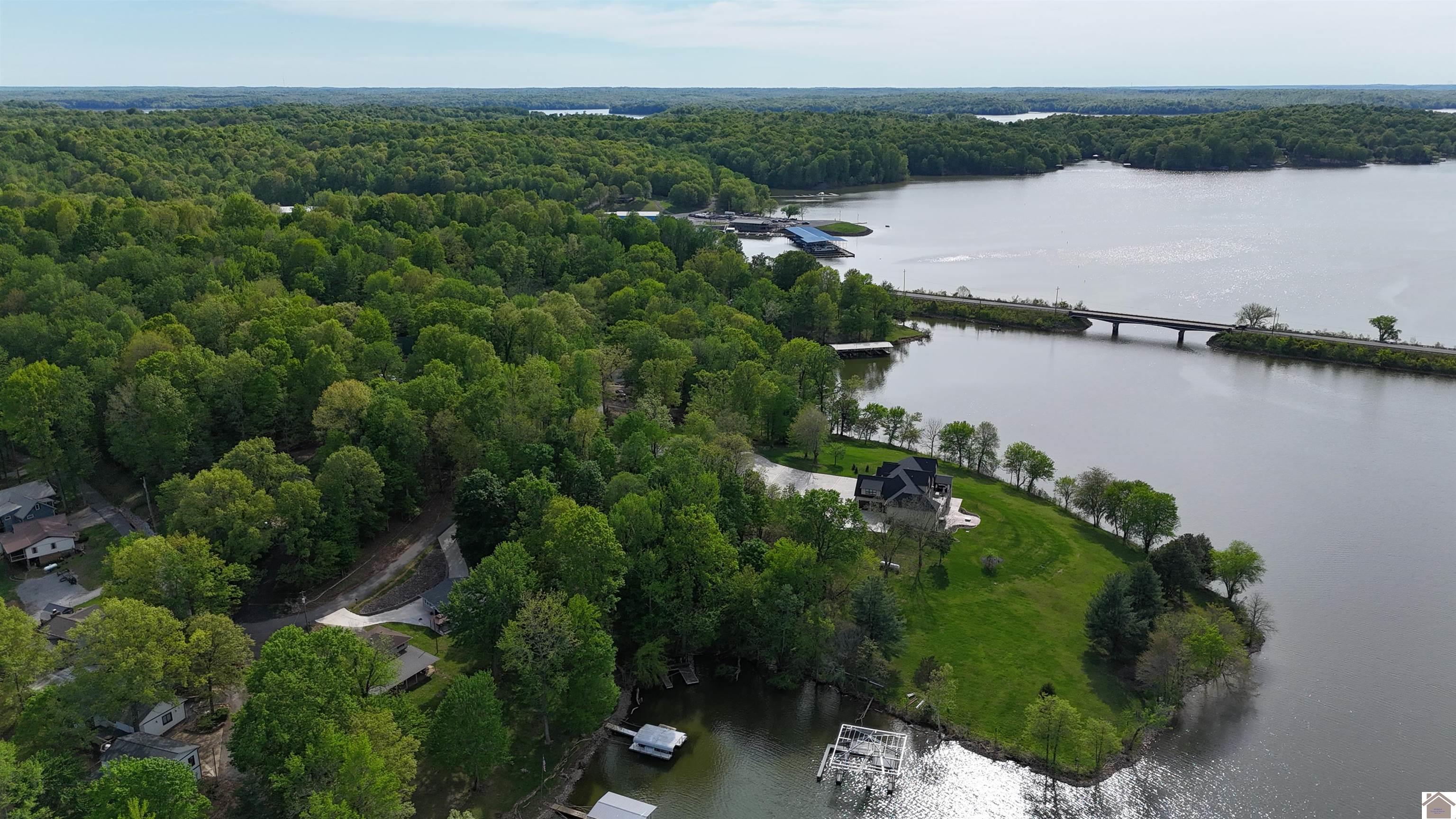 305 Forest Glen Dr. Unit: Lake Barkley