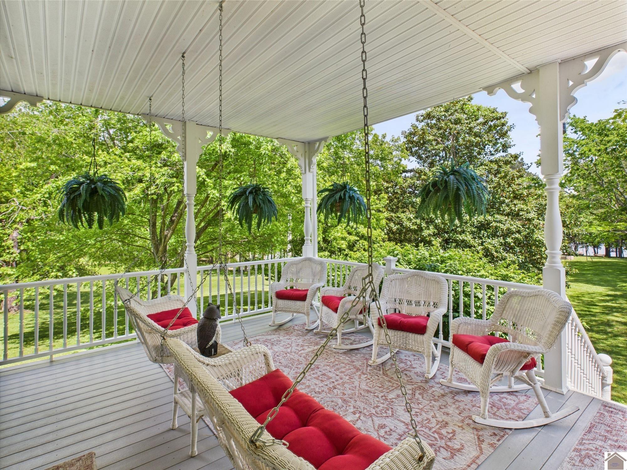 428 Backstrom Heights