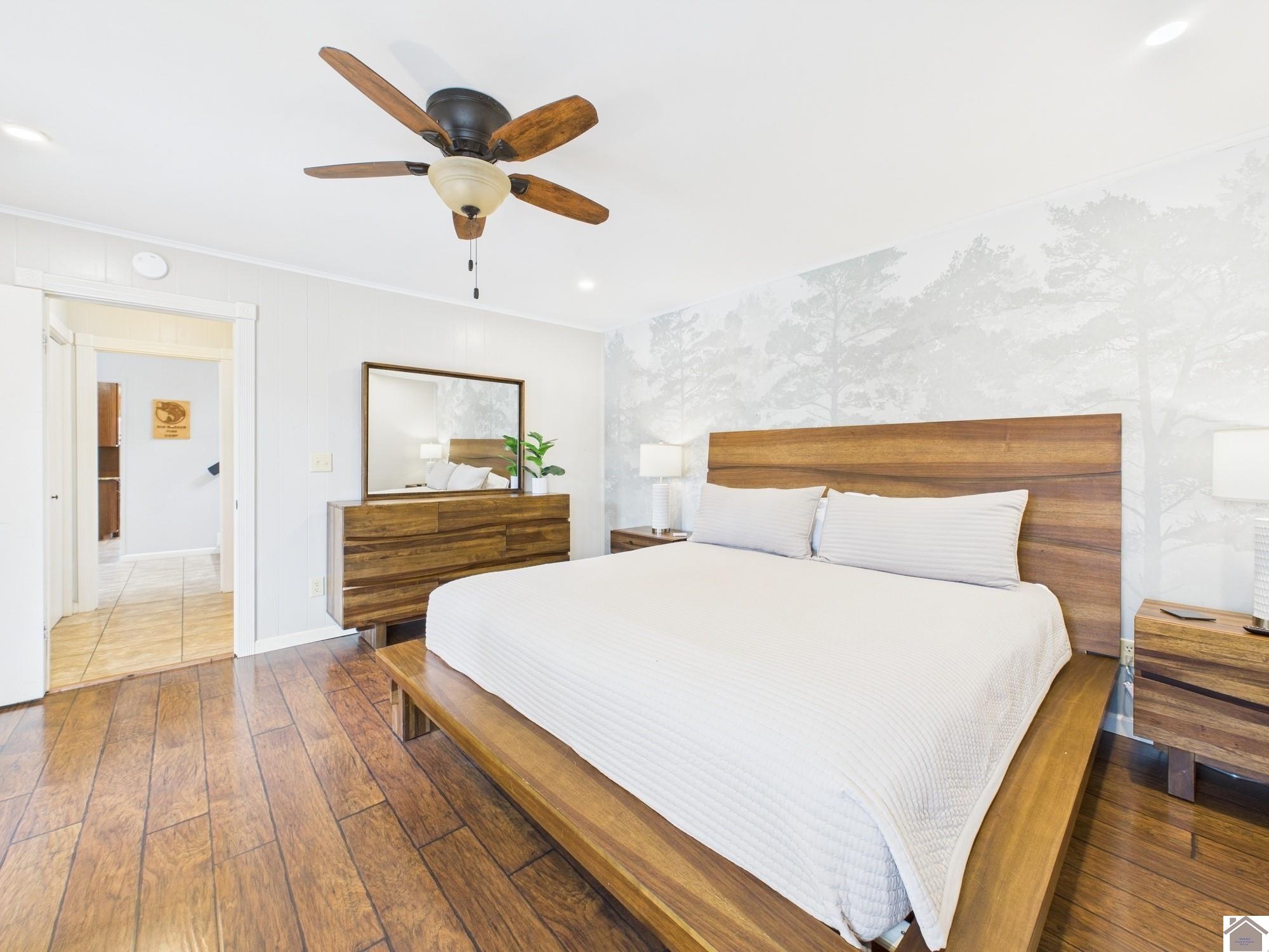 695 Bayshore Unit: Lake Barkley