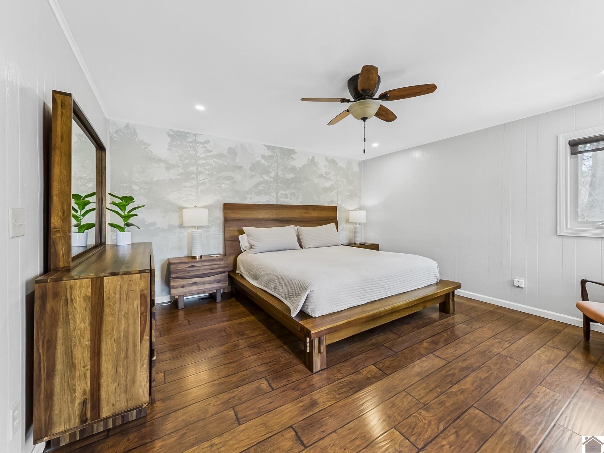 695 Bayshore Unit: Lake Barkley