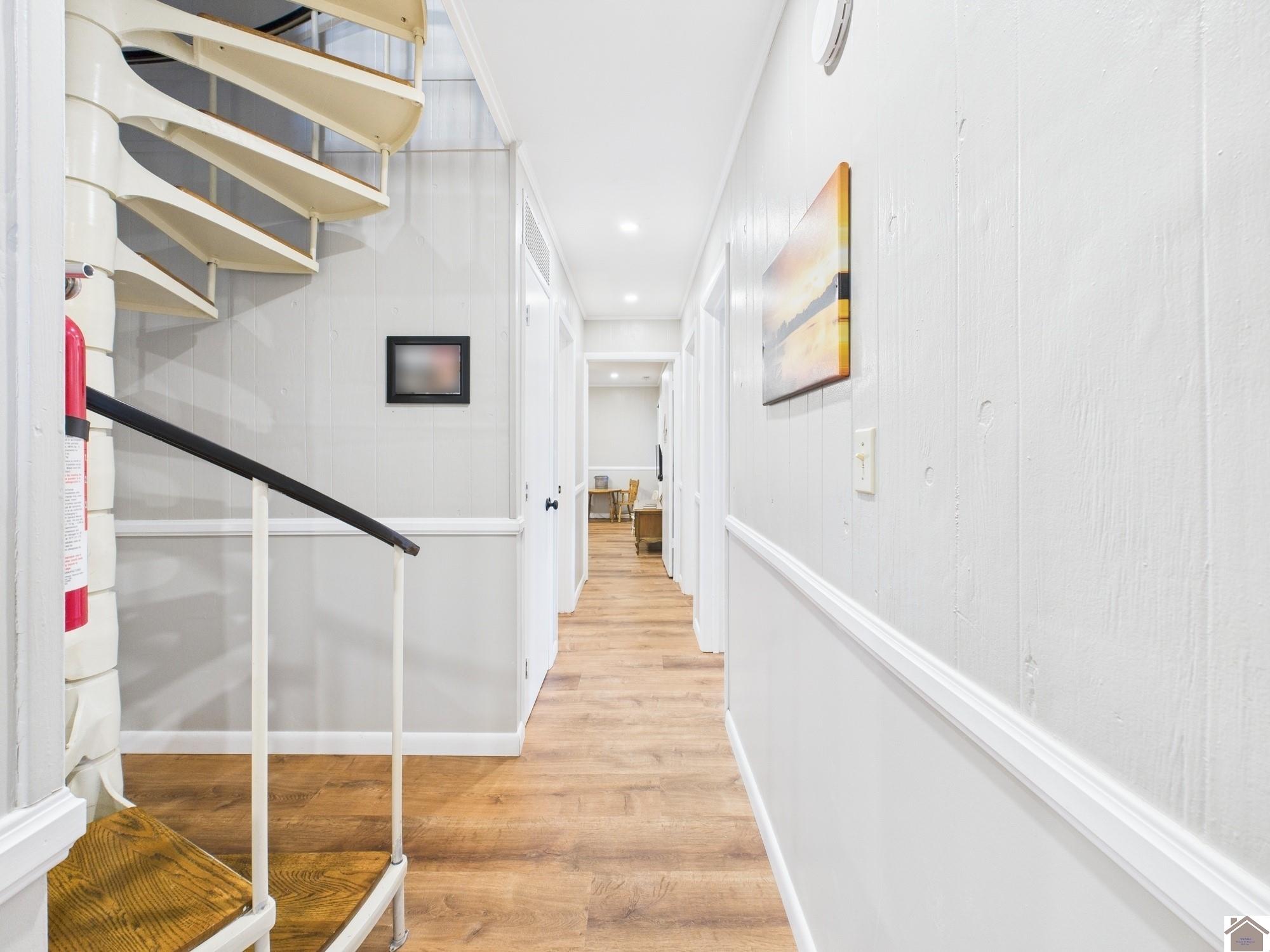 695 Bayshore Unit: Lake Barkley