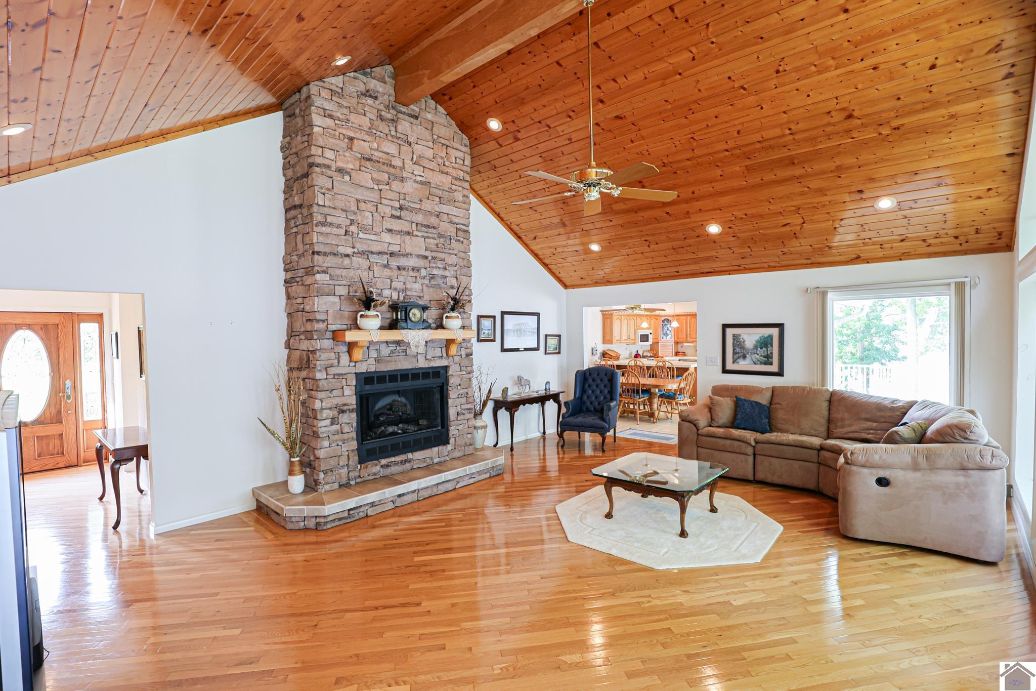 410 Shelton Lane