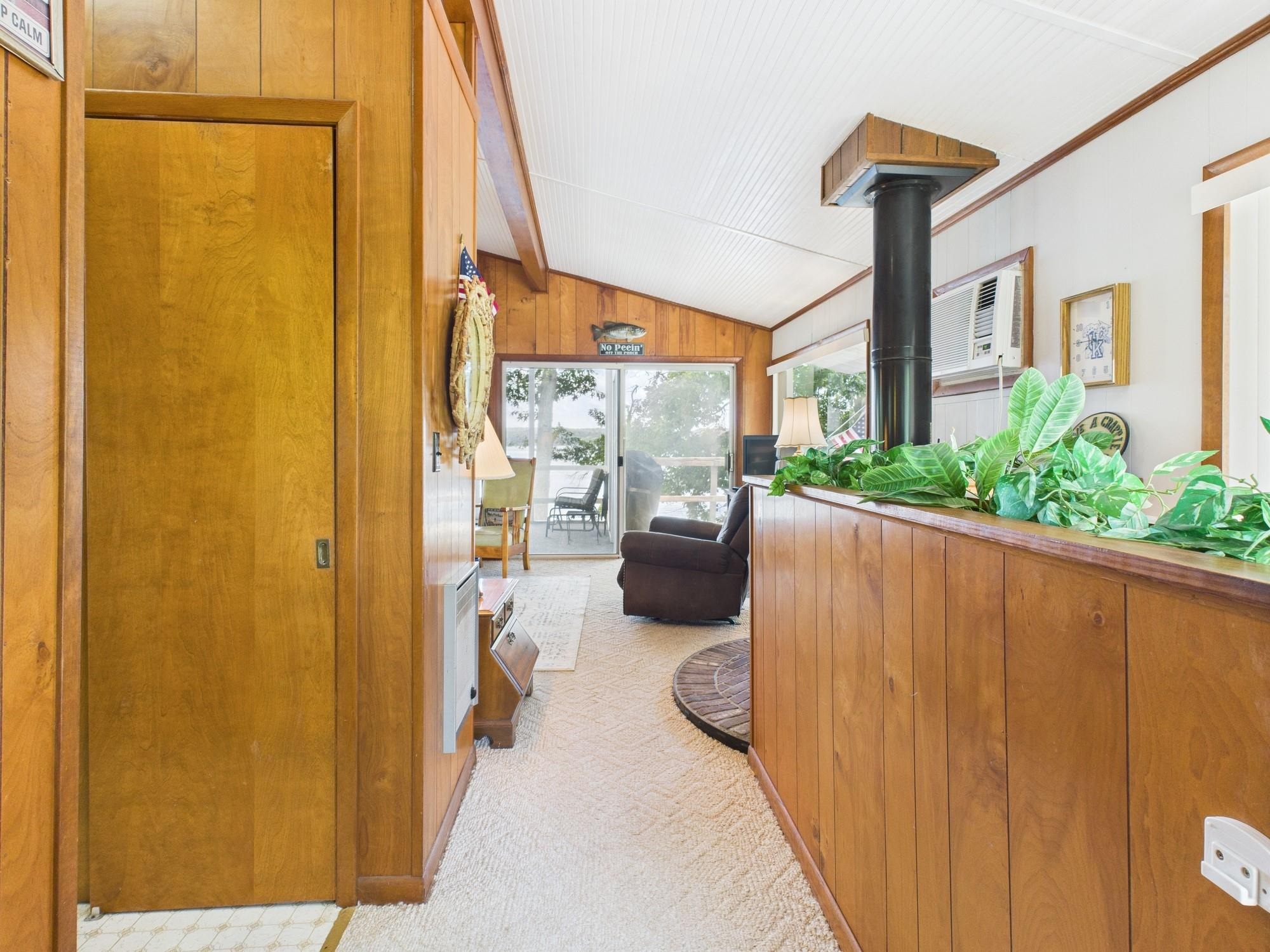 284 Skyline Dr