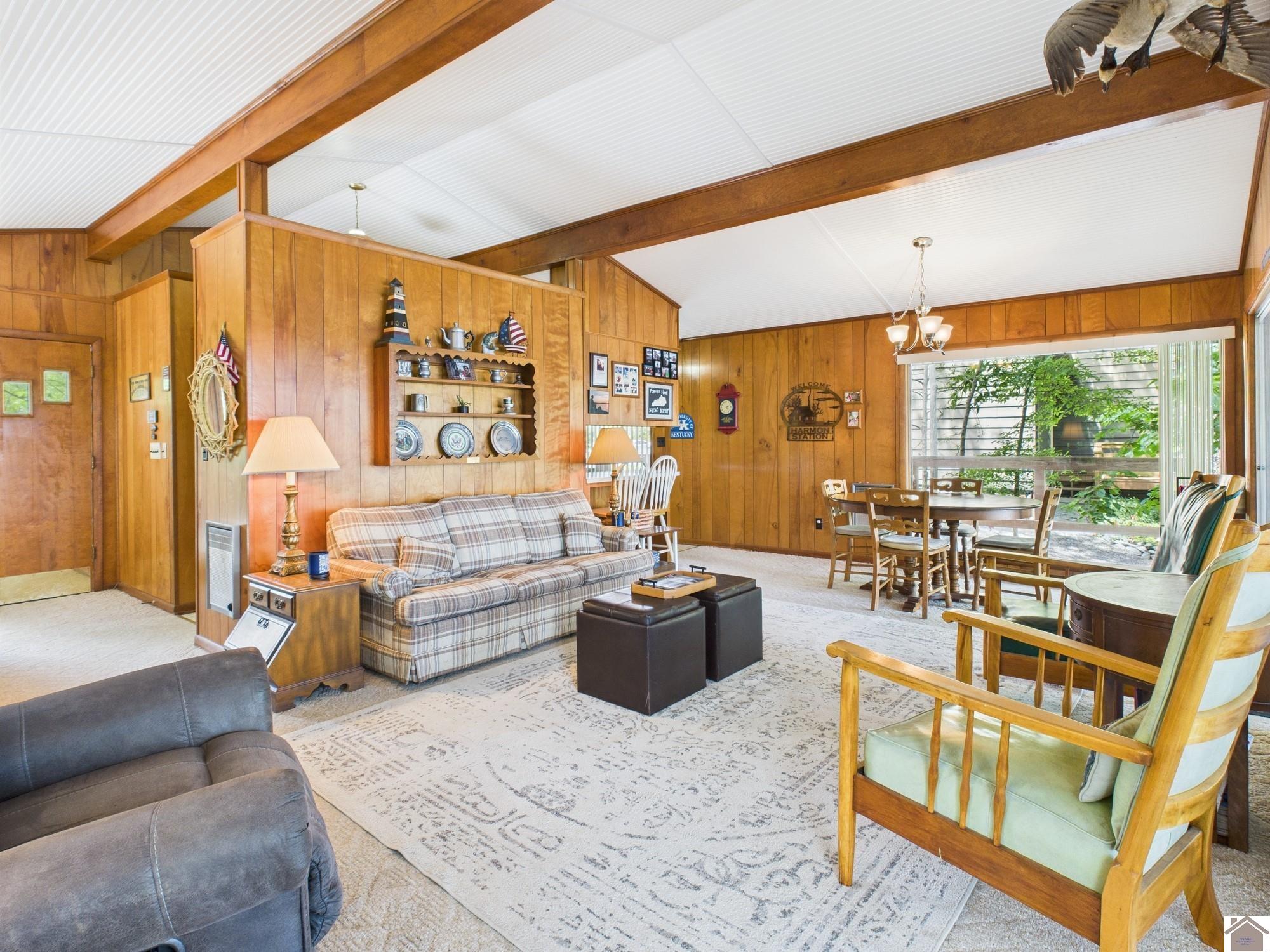 284 Skyline Dr