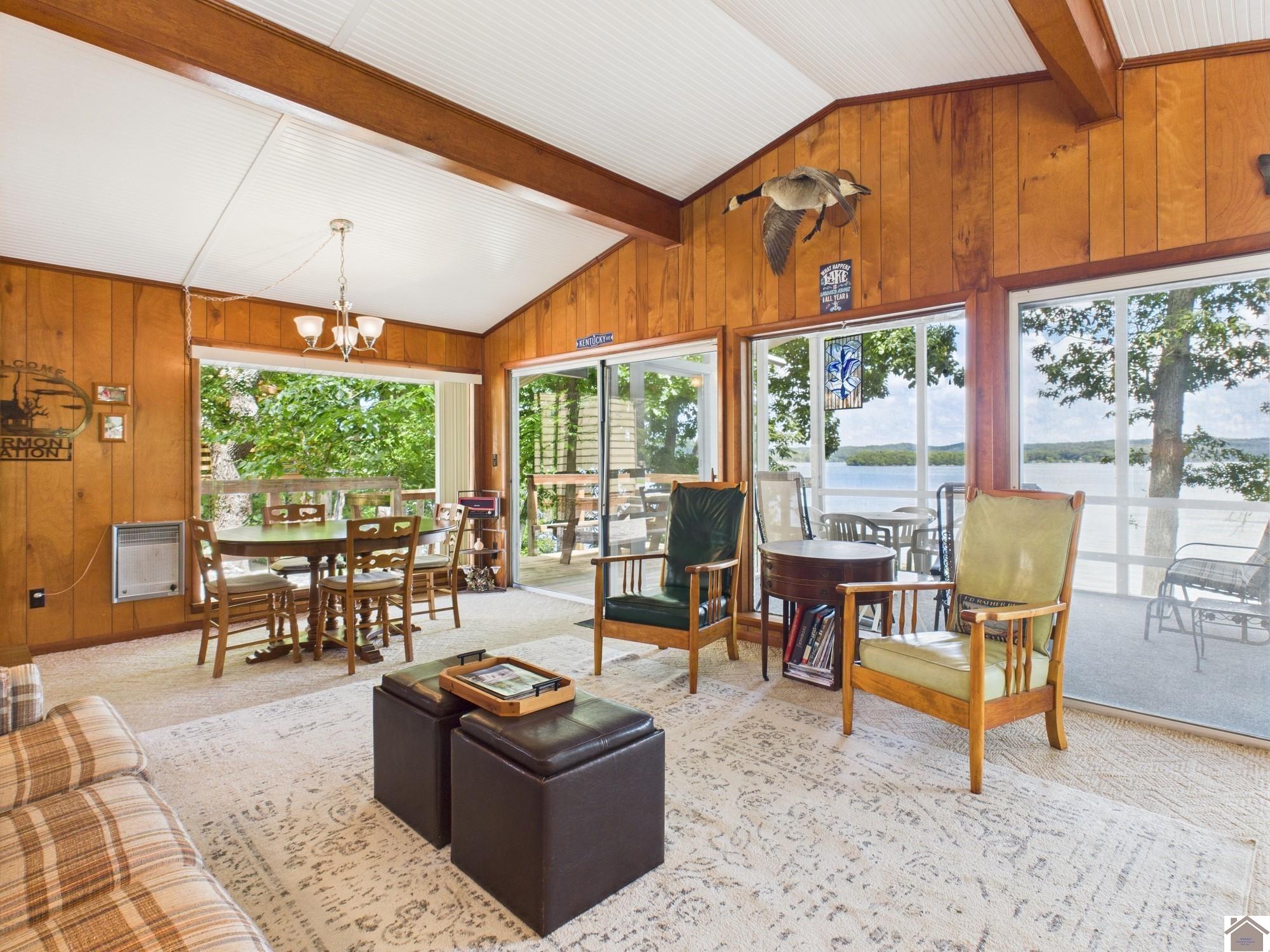 284 Skyline Dr
