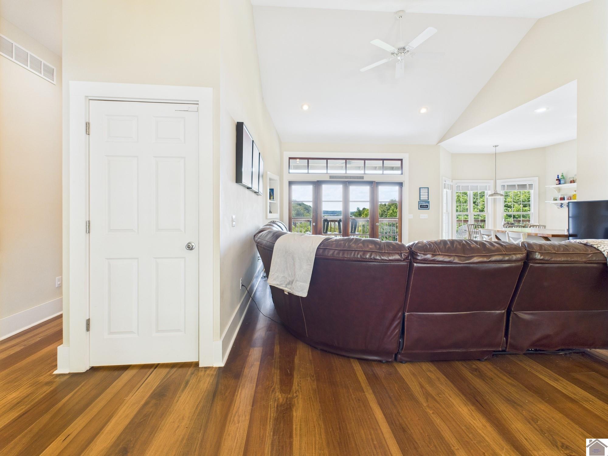 295 S Kipling Circle Unit: Lake Barkley