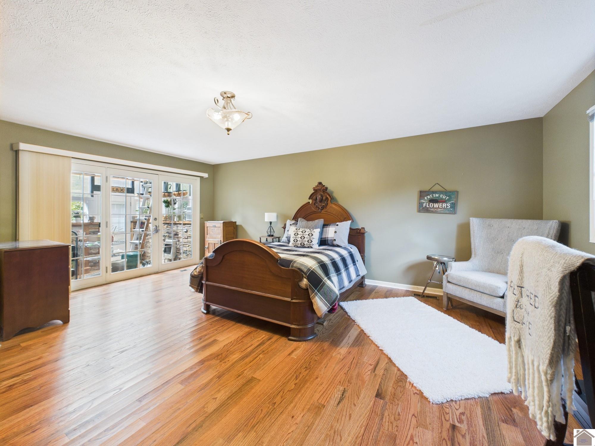 796 Blue Springs Blvd