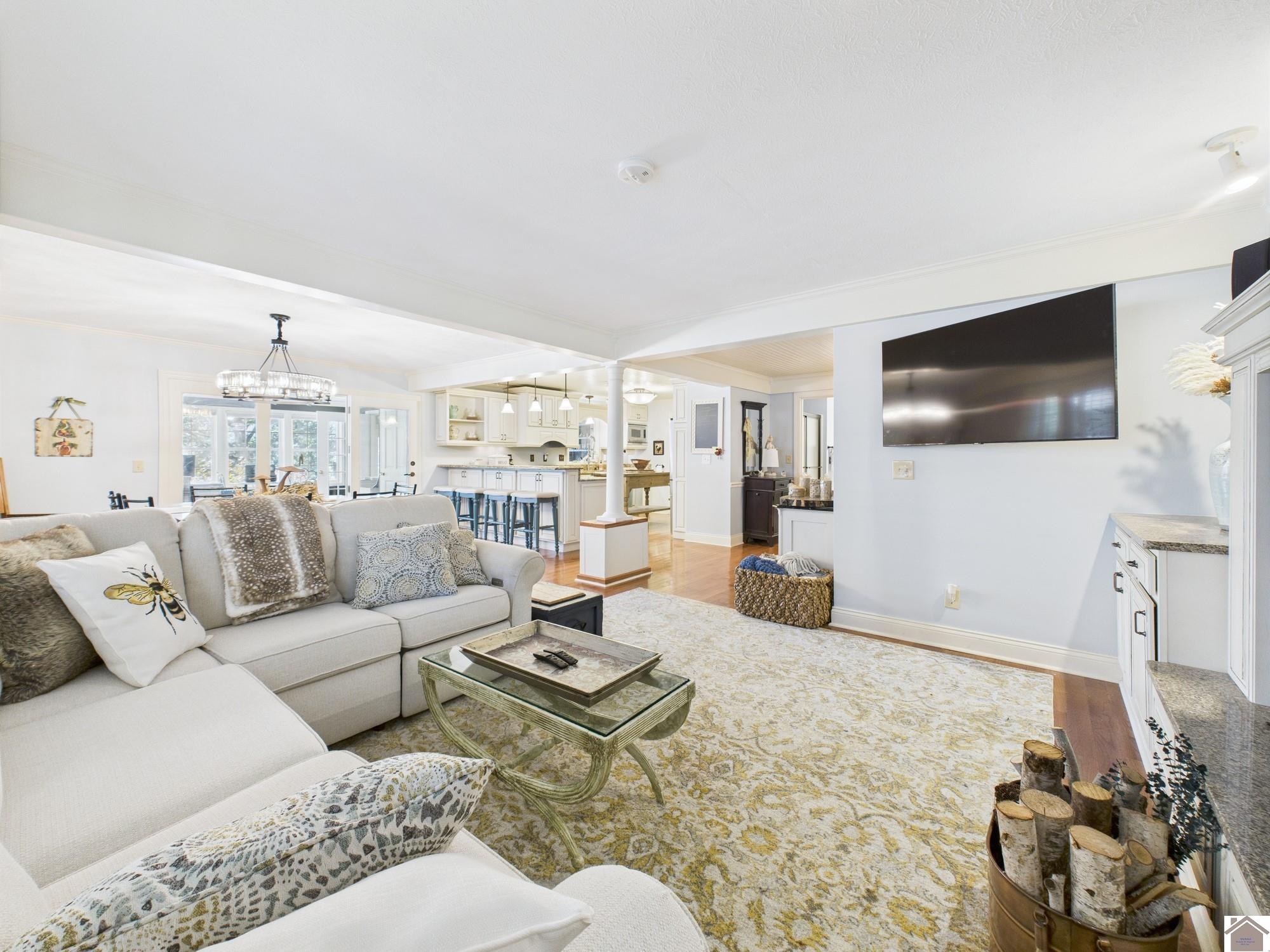 796 Blue Springs Blvd