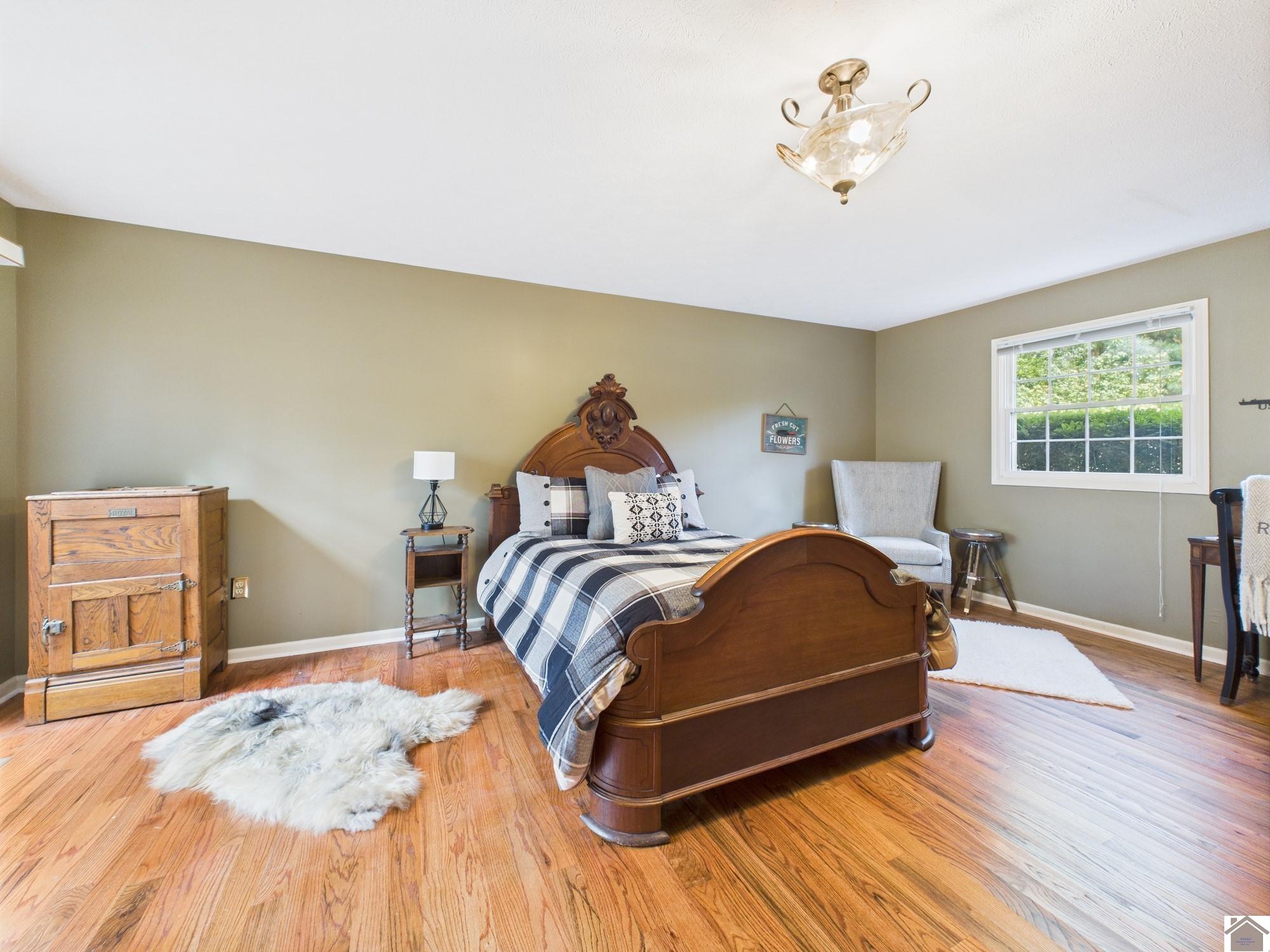 796 Blue Springs Blvd